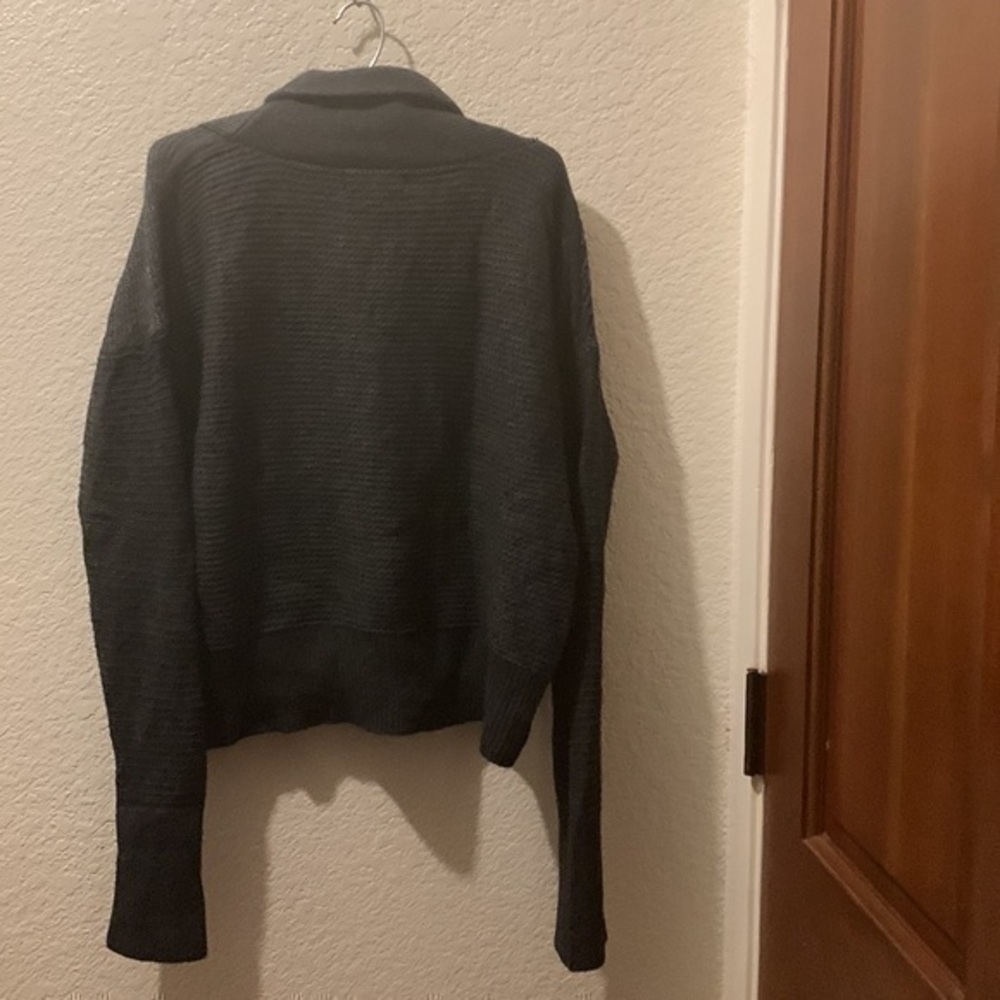 Banana Republic merino wool, alpaca & nylon sweater - Picture 6 of 8